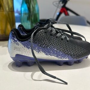 Dick Sporting Goods brand girls soccer cleats Speed Viper